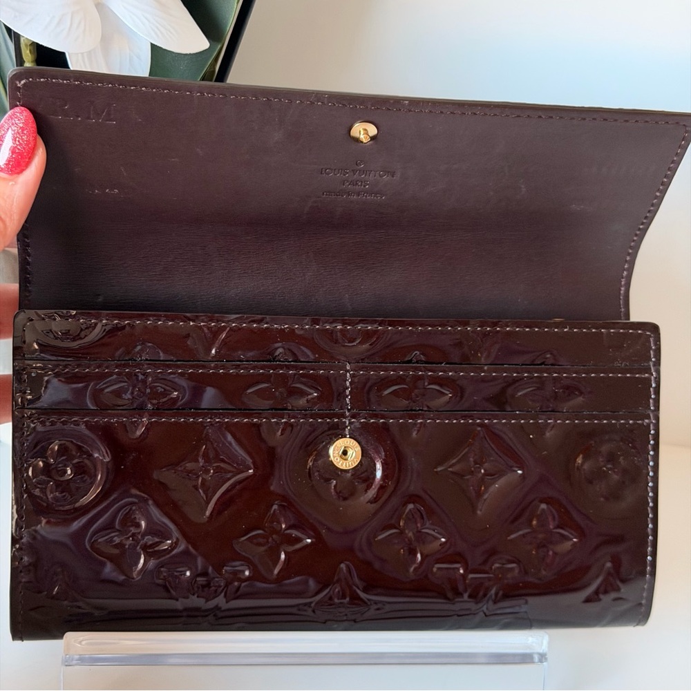 Louis Vuitton Vernis Sarah Wallet Amarante Burgundy w/Box and dust bag Full Set - Picture 14 of 16